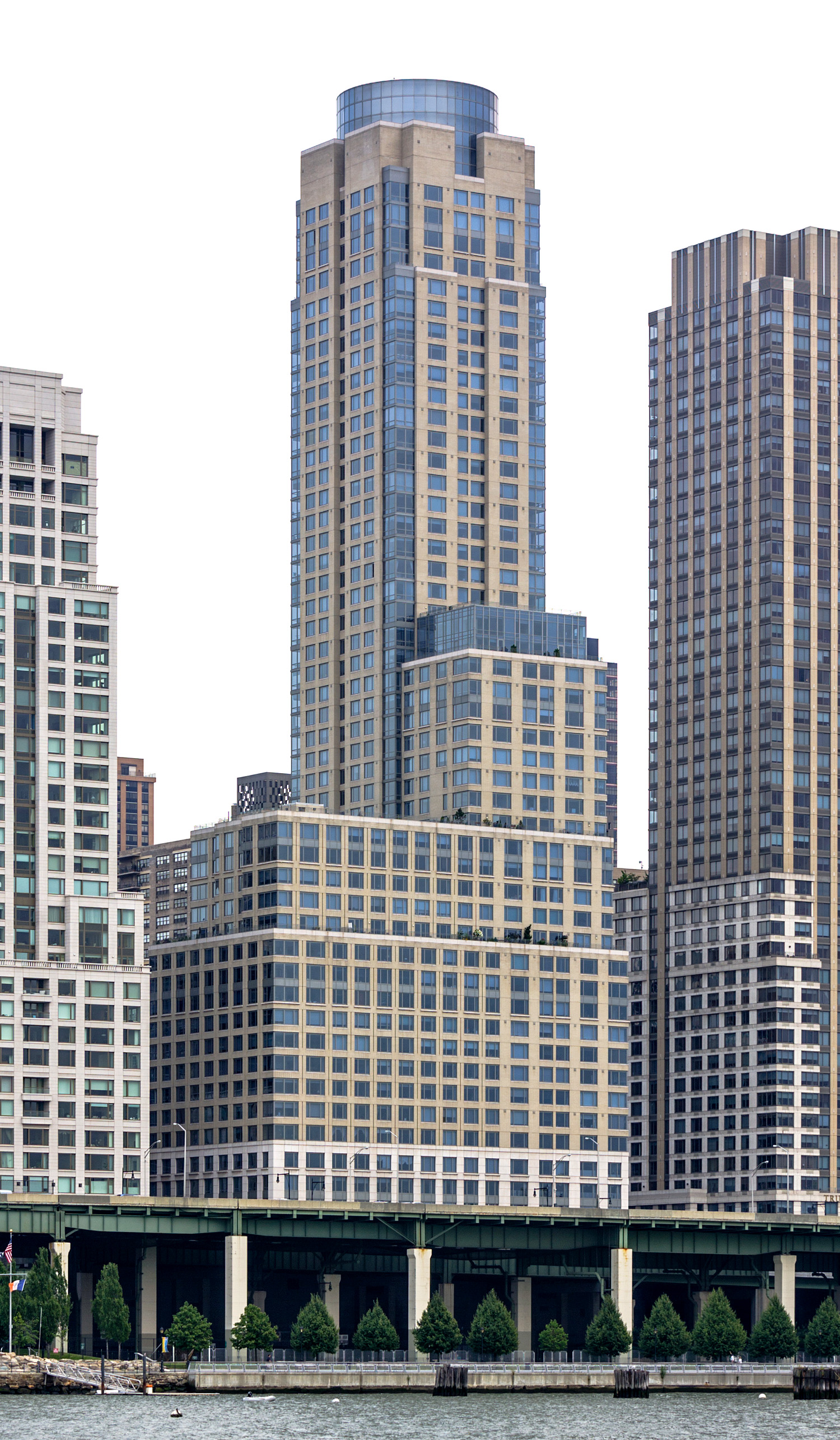 220 Riverside Boulevard At Trump Place, New York City - View from Circle Line Boat Tour. © Mathias Beinling